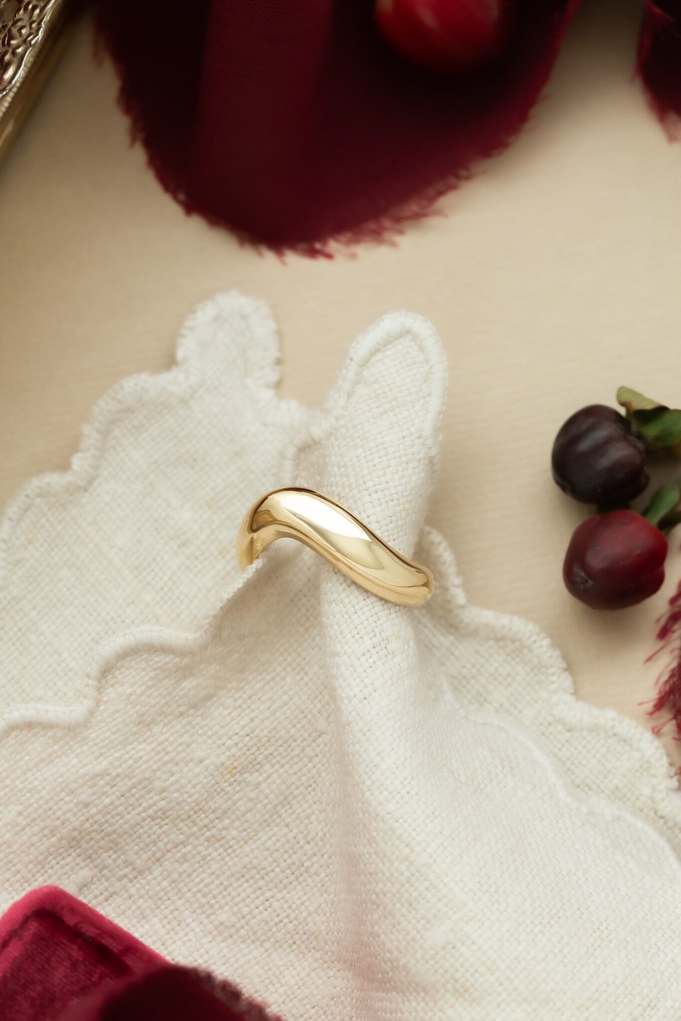 Swooped Rounded Band