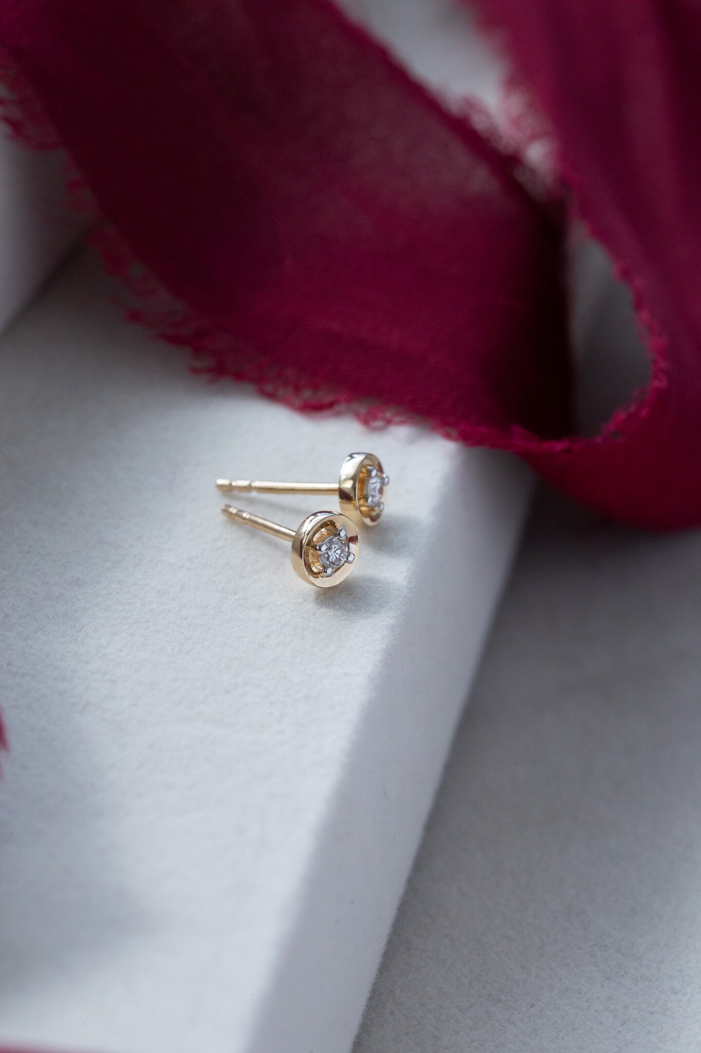 Diamond and Organic Gold Halo Earrings