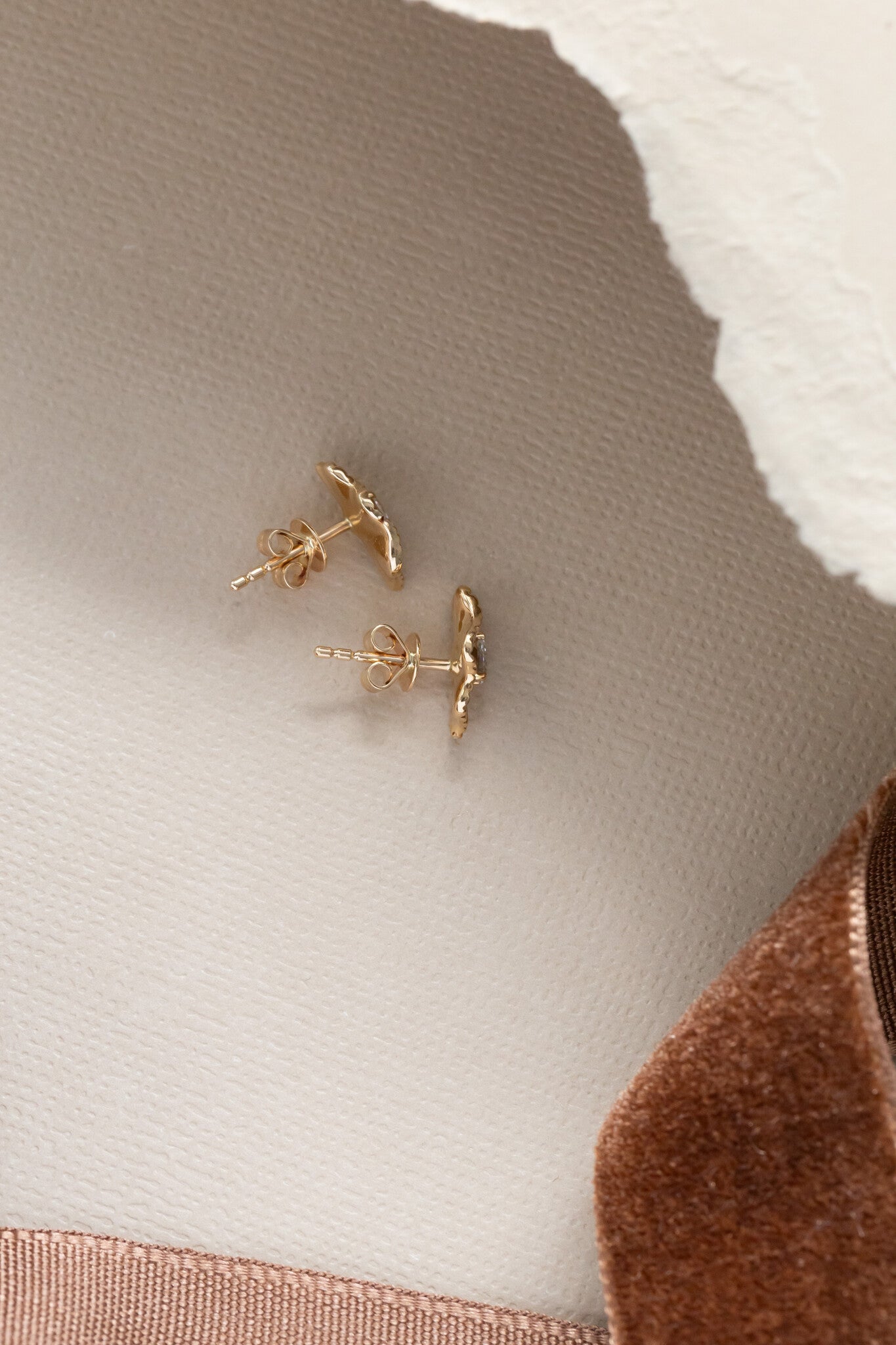 Pear Diamond with Textured Fan Earrings