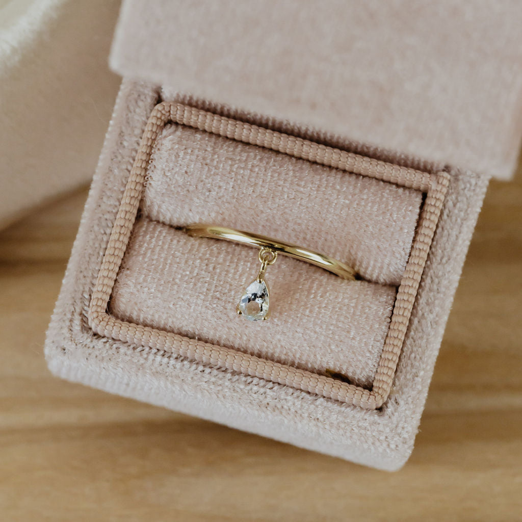 Pear Aquamarine in Prongs Dangle Ring in 14k yellow gold